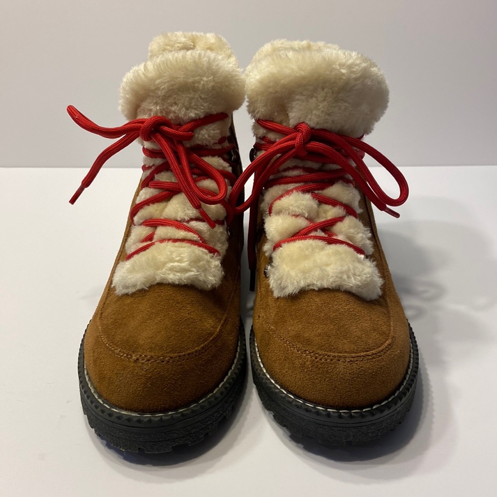 Like New JCREW Size 9 Nordic Boots in Nubuck